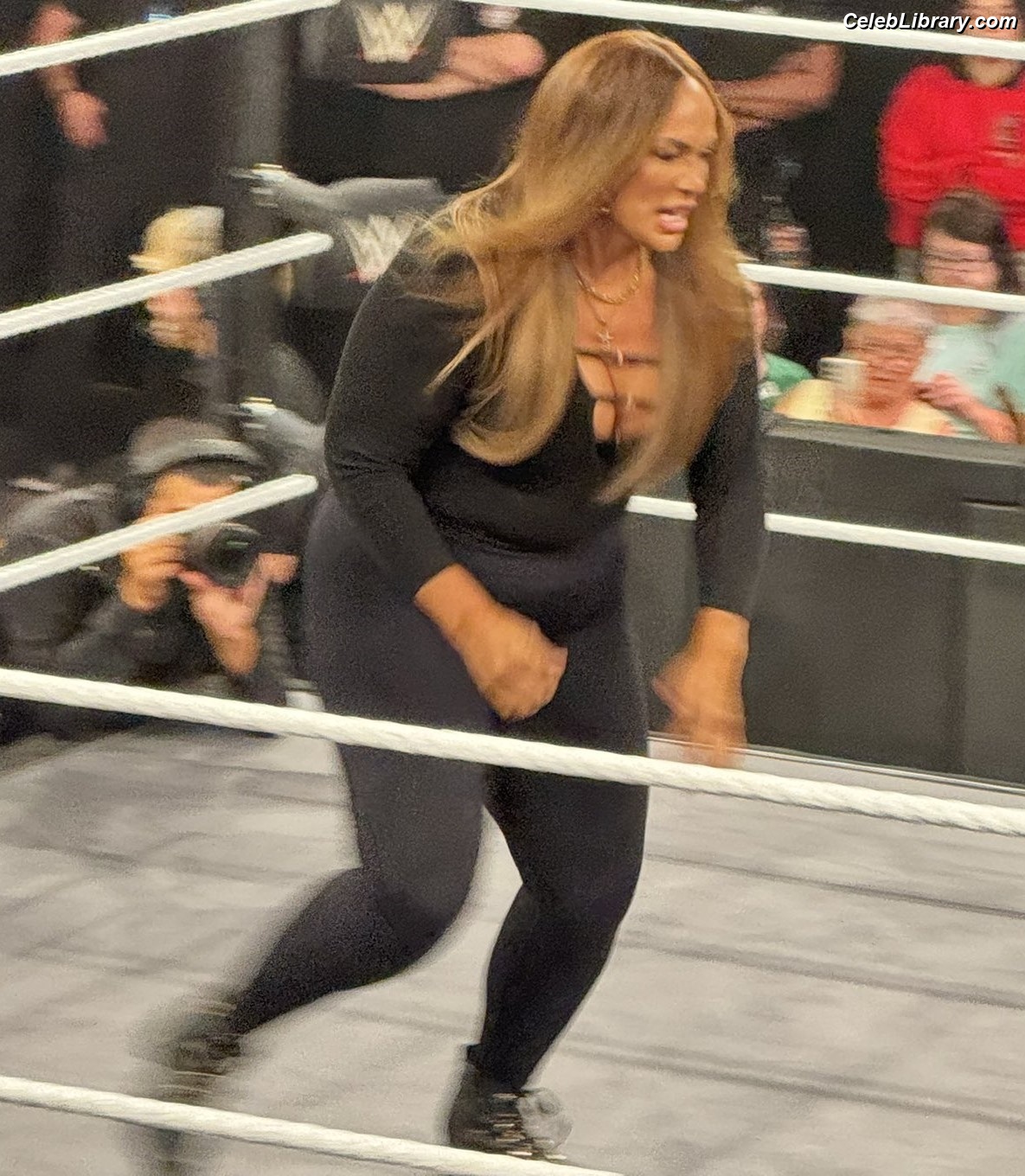 Nia Jax photo 1 of 522