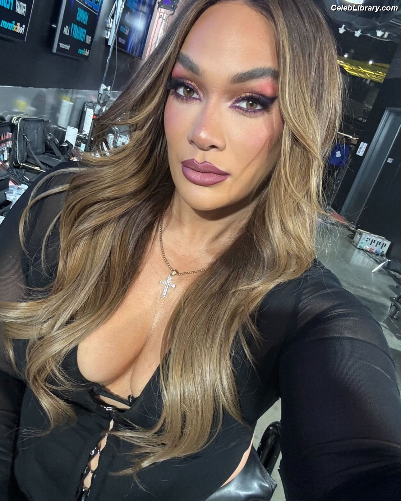 Nia Jax photo 8 of 522
