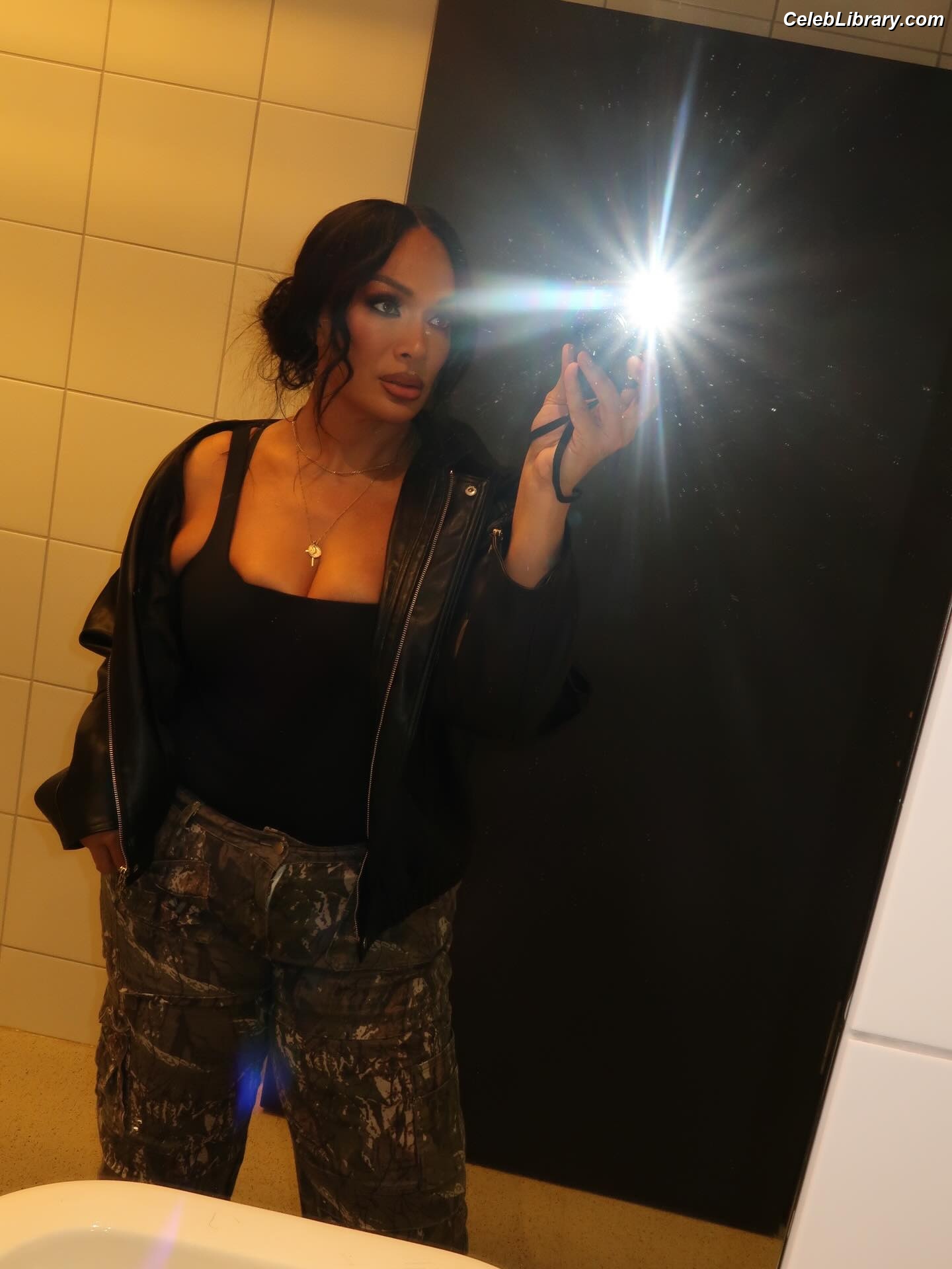 Nia Jax photo 18 of 522