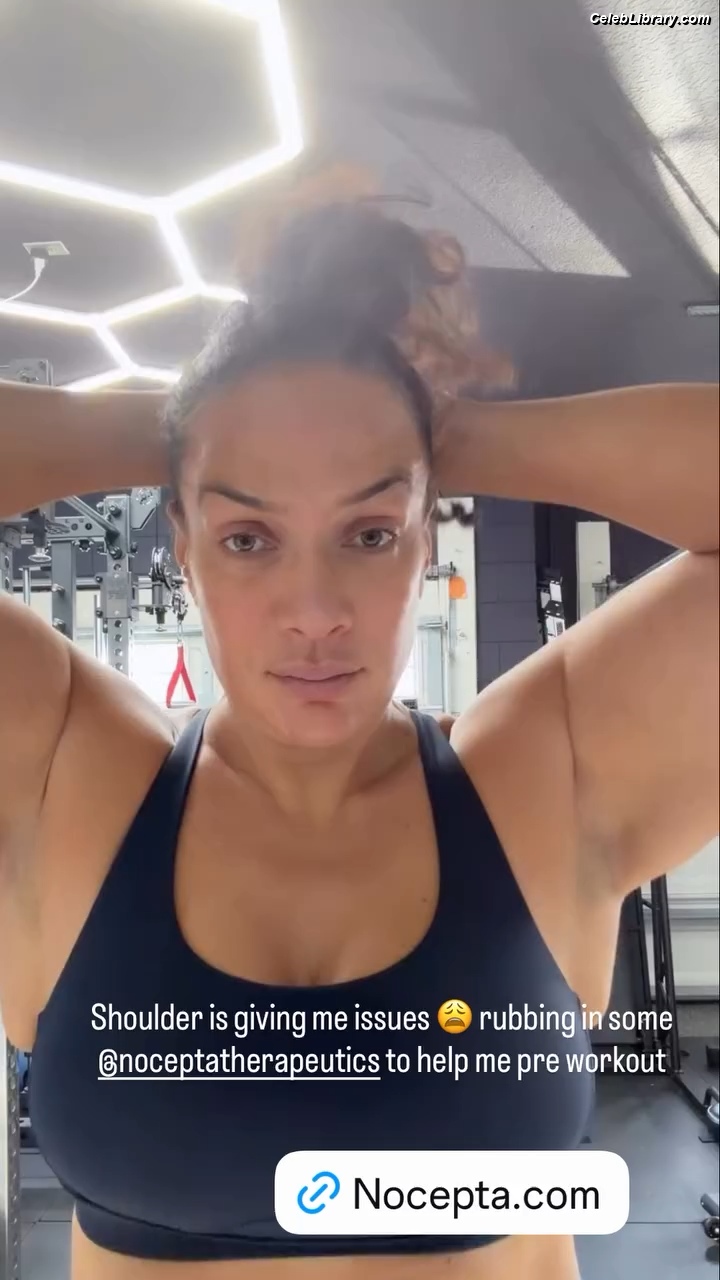 Nia Jax photo 24 of 522