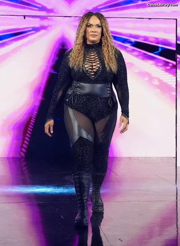 Nia Jax photo 12 of 522