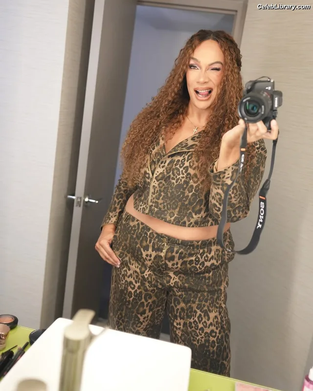 Nia Jax photo 10 of 522