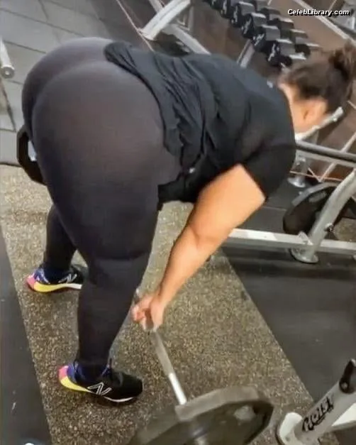 Nia Jax photo 8 of 522