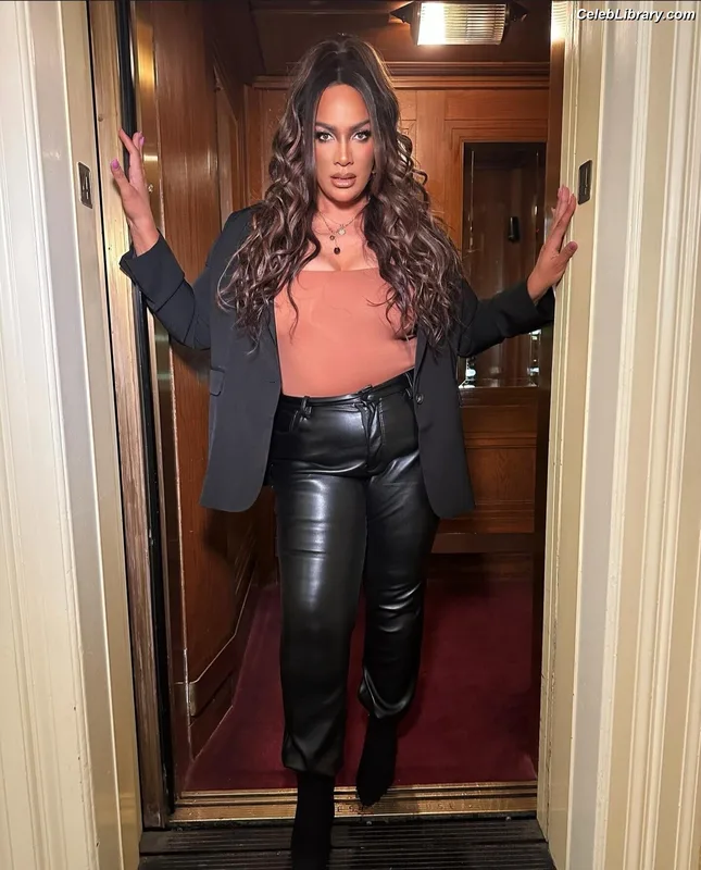 Nia Jax photo 23 of 522