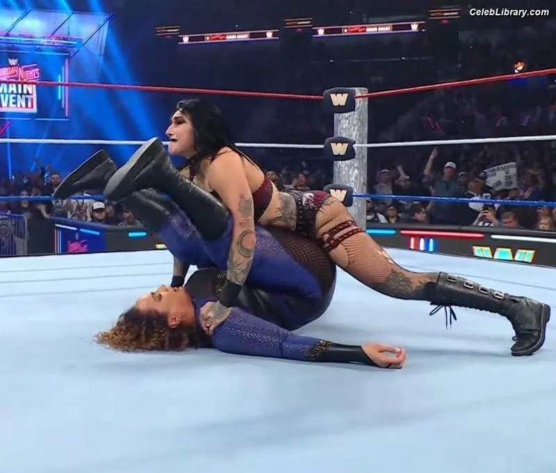 Nia Jax photo 8 of 522