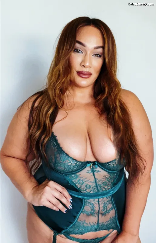 Nia Jax photo 20 of 522