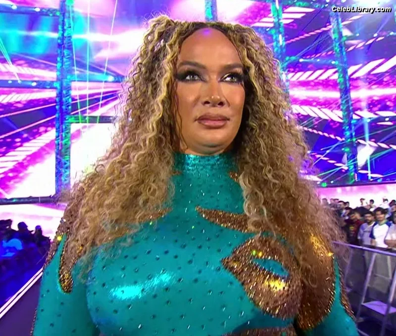 Nia Jax photo 5 of 522