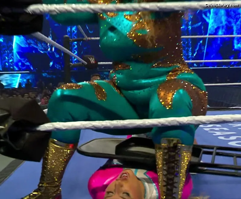 Nia Jax photo 8 of 522