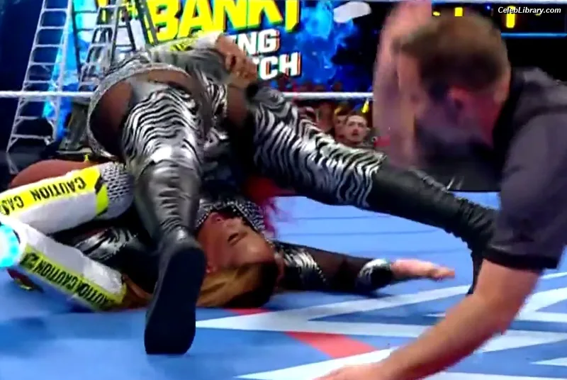Nia Jax photo 19 of 522