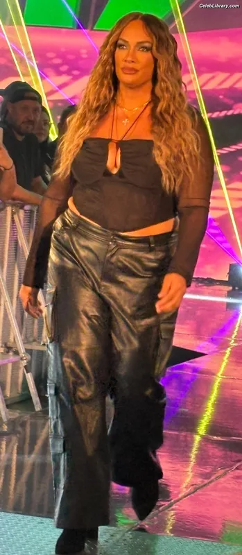 Nia Jax photo 6 of 522