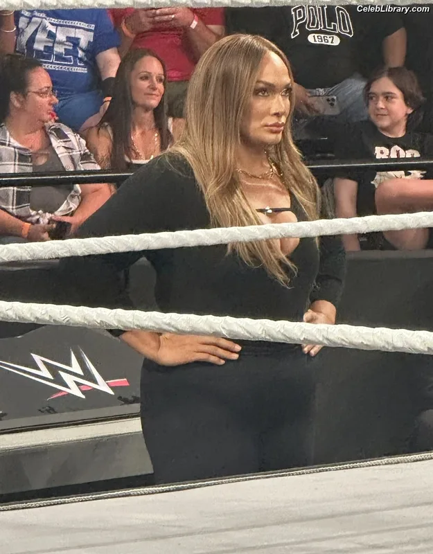 Nia Jax photo 12 of 522