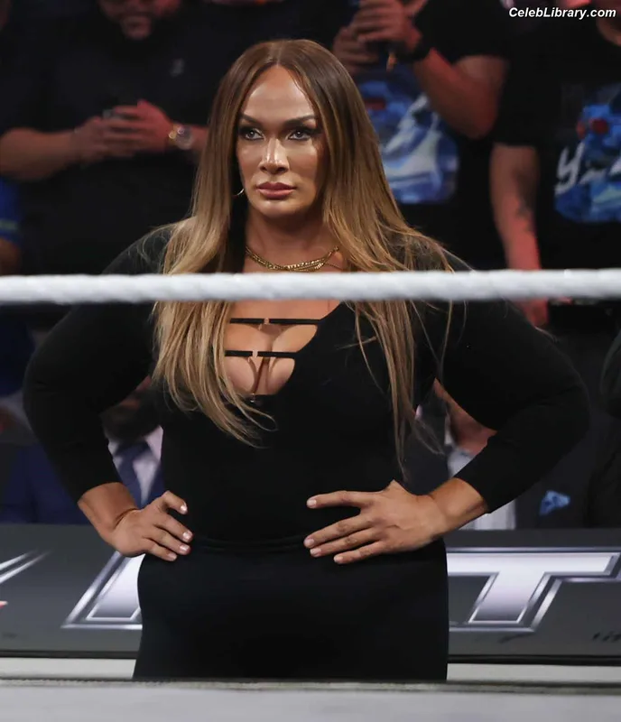 Nia Jax photo 15 of 522