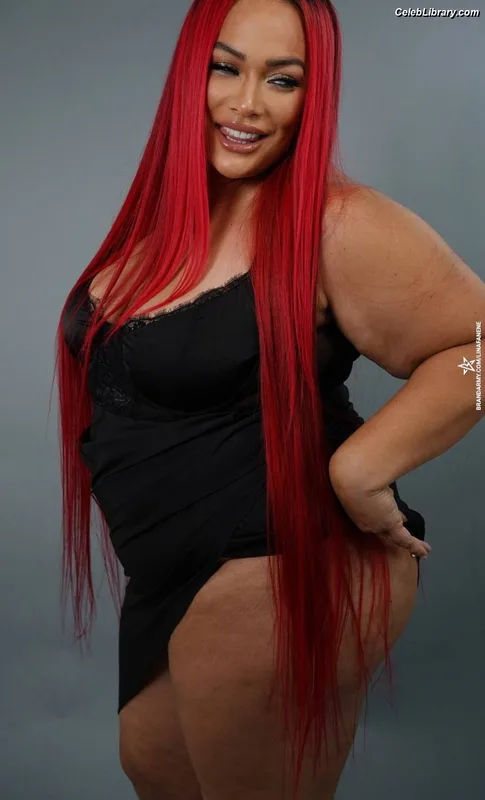 Nia Jax photo 8 of 522