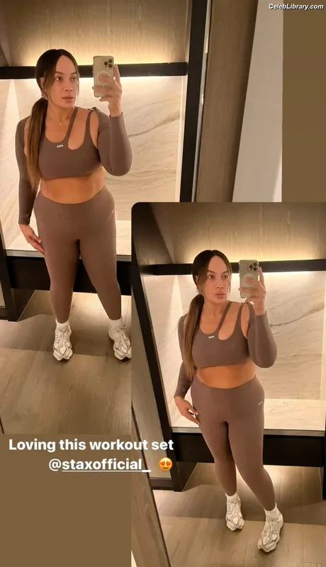 Nia Jax photo 2 of 522
