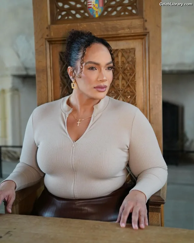 Nia Jax photo 24 of 522
