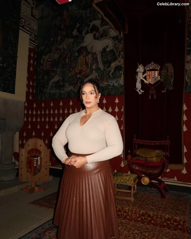 Nia Jax photo 3 of 522