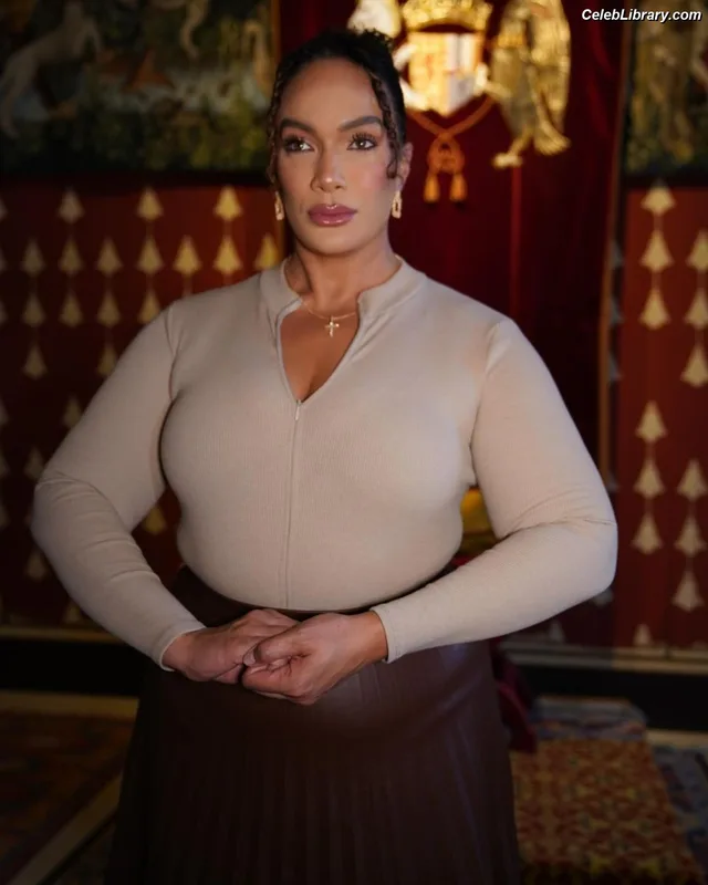 Nia Jax photo 5 of 522