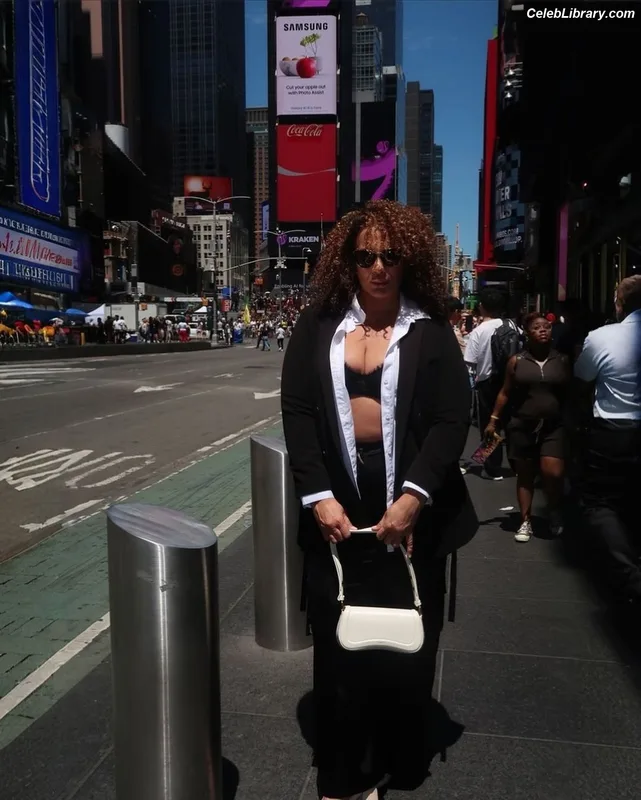 Nia Jax photo 16 of 522
