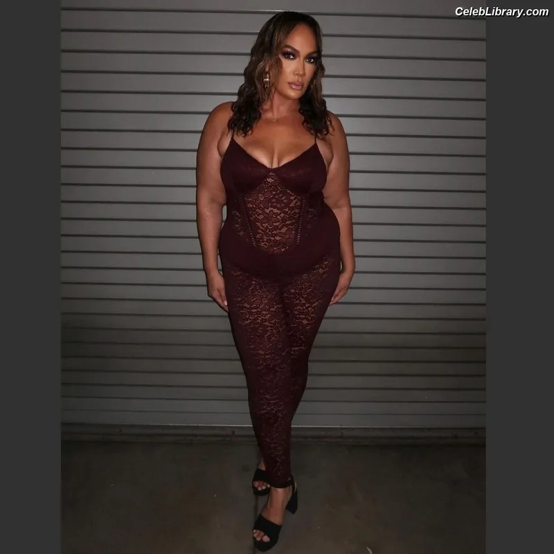 Nia Jax photo 21 of 522