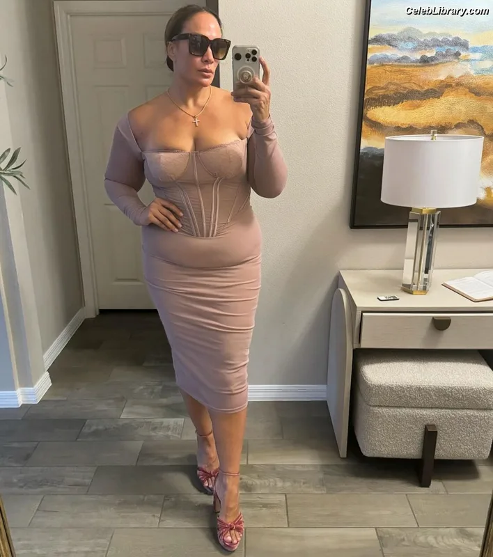 Nia Jax photo 5 of 522