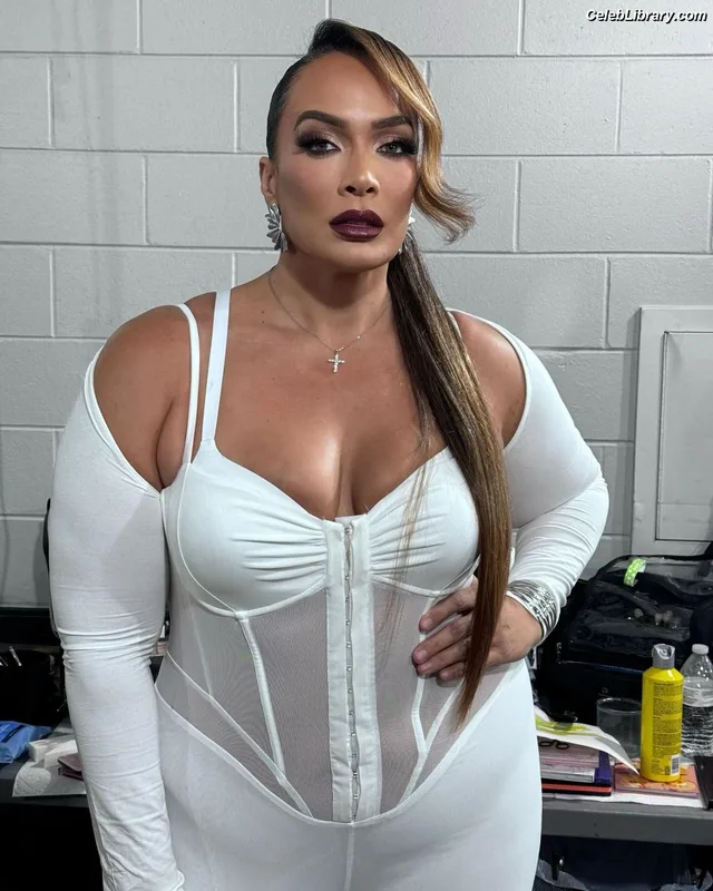 Nia Jax photo 7 of 522