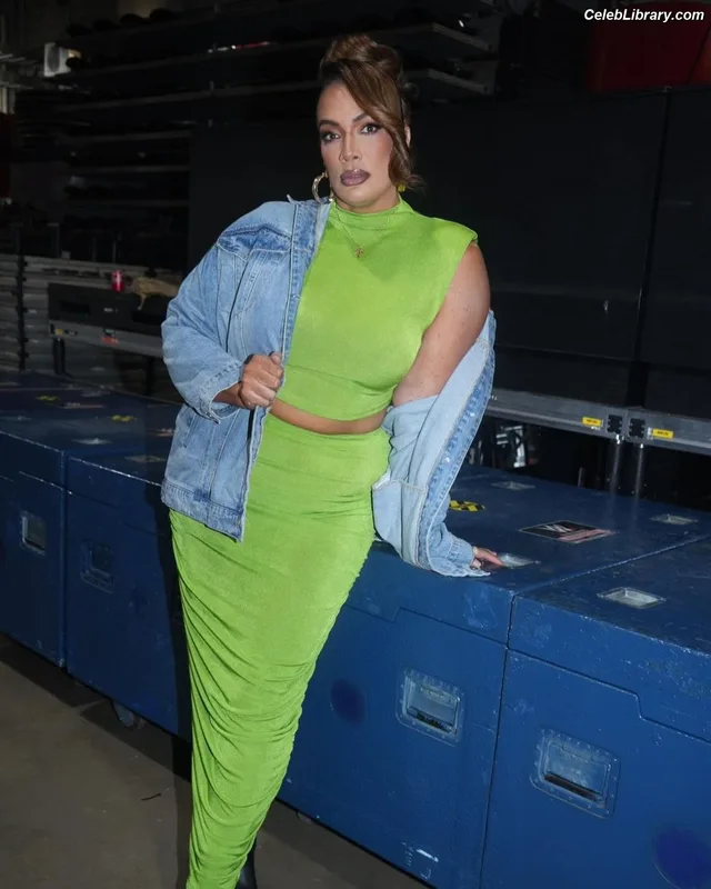 Nia Jax photo 11 of 522