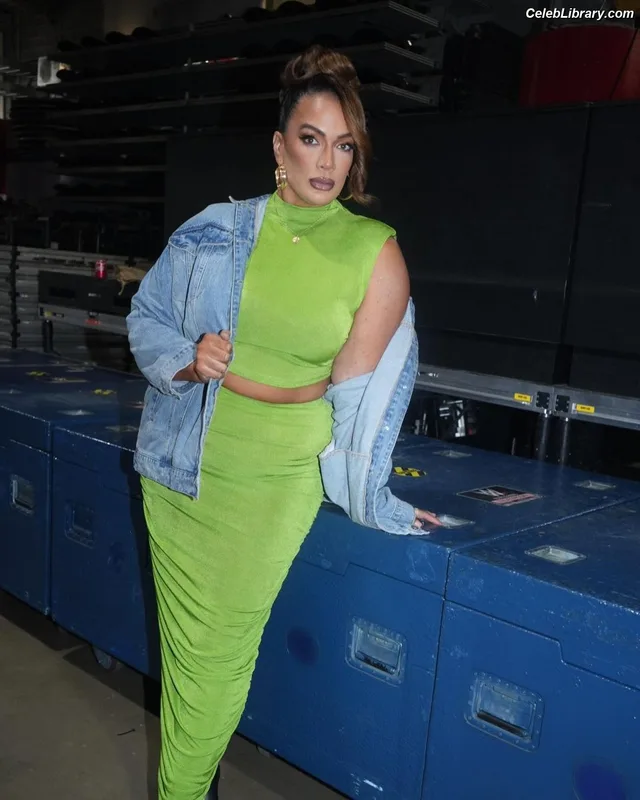 Nia Jax photo 13 of 522