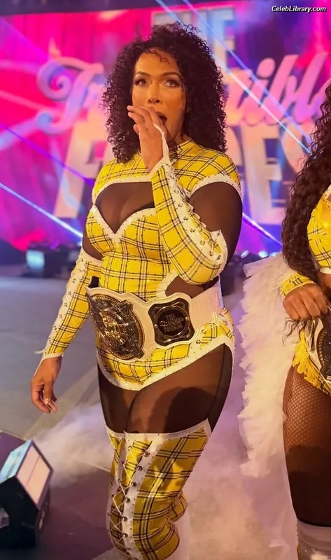 Nia Jax photo 18 of 522
