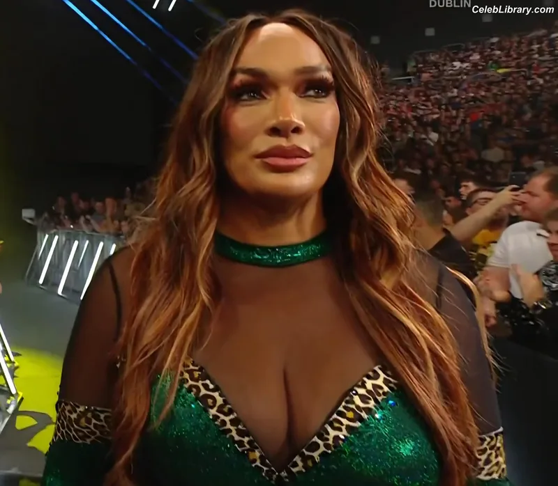 Nia Jax photo 13 of 522