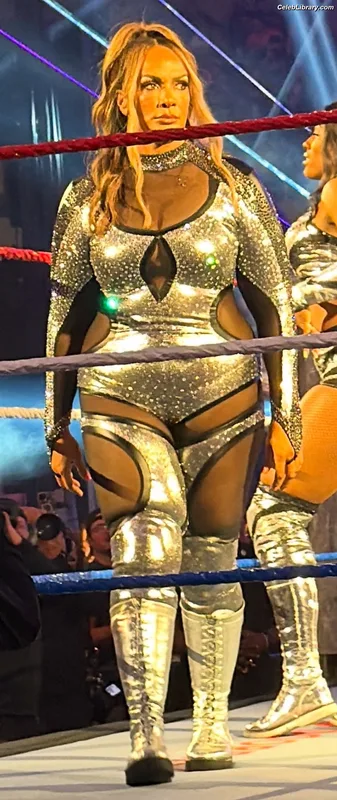 Nia Jax photo 18 of 522