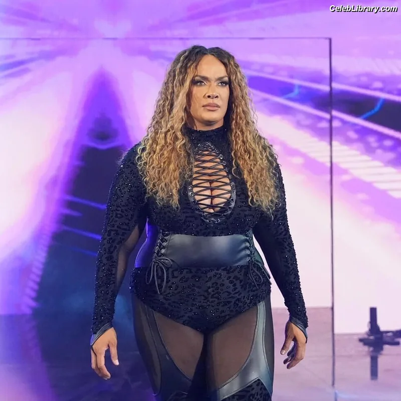 Nia Jax photo 24 of 522