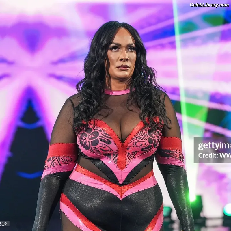 Nia Jax photo 2 of 522
