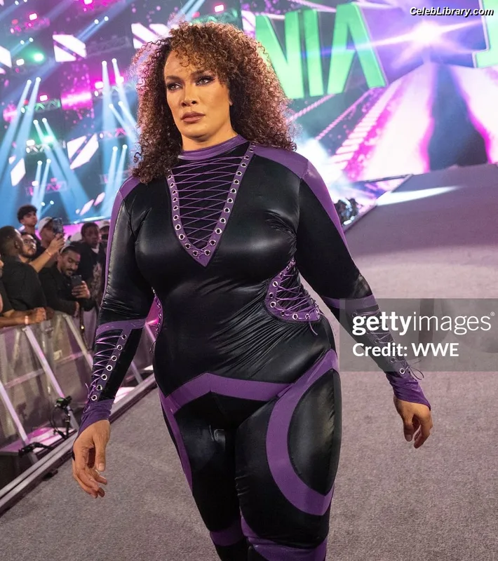 Nia Jax photo 9 of 522