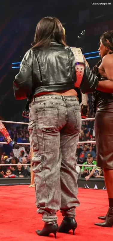 Nia Jax photo 18 of 522