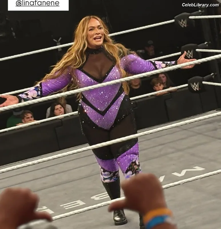 Nia Jax photo 4 of 522