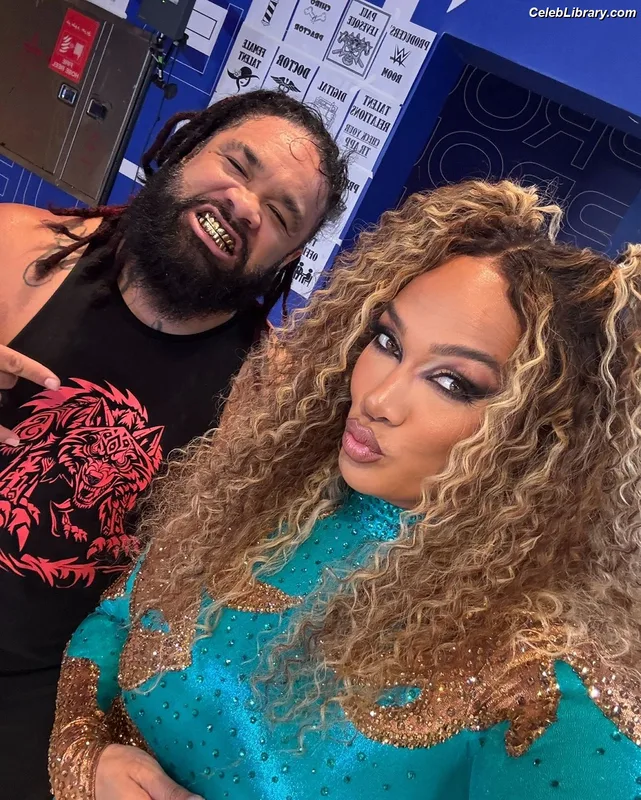 Nia Jax photo 1 of 522