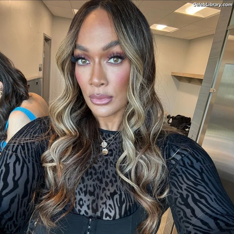 Nia Jax photo 16 of 522