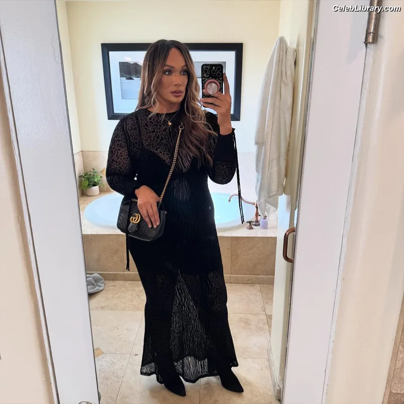 Nia Jax photo 17 of 522