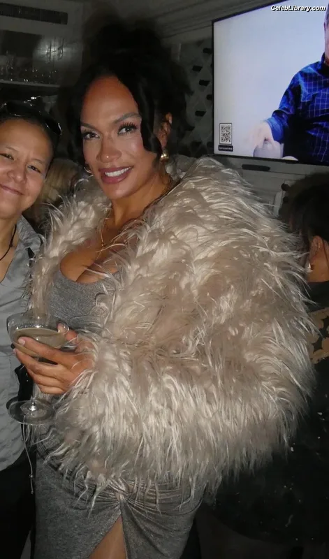 Nia Jax photo 1 of 522