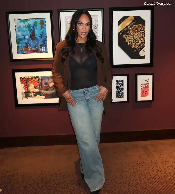 Nia Jax photo 7 of 522
