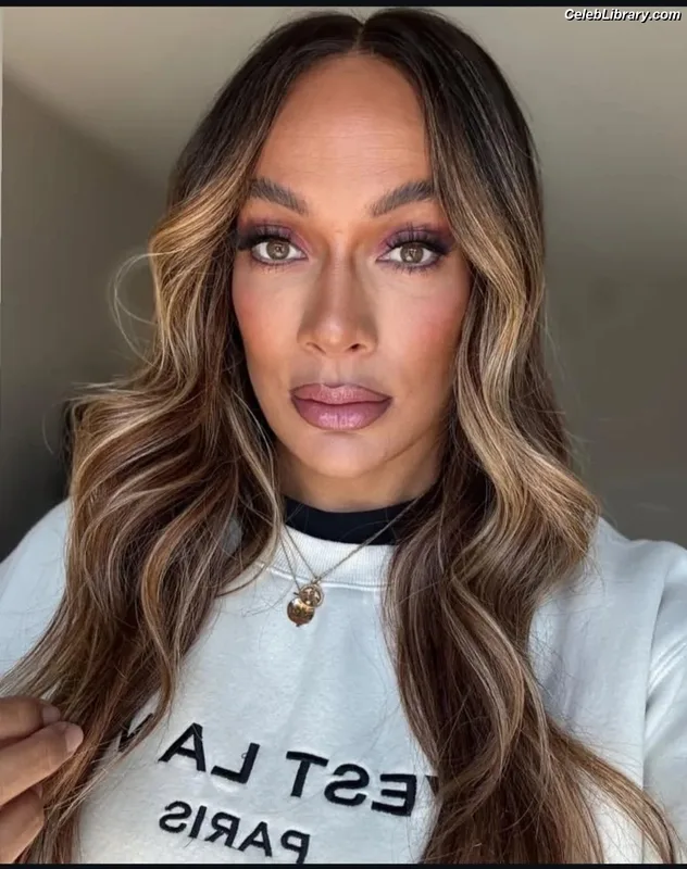 Nia Jax photo 13 of 522