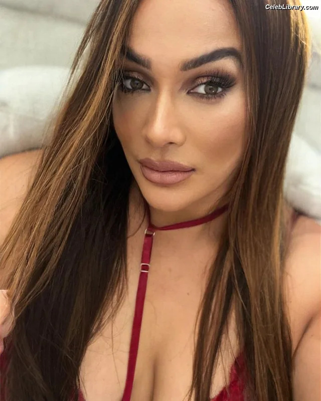 Nia Jax photo 23 of 522