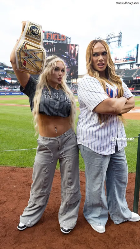 Nia Jax photo 18 of 522