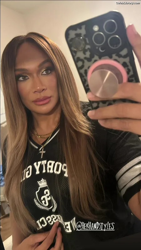 Nia Jax photo 22 of 522