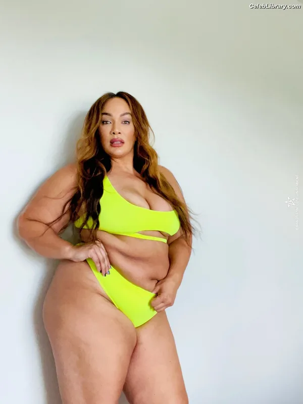 Nia Jax photo 24 of 522