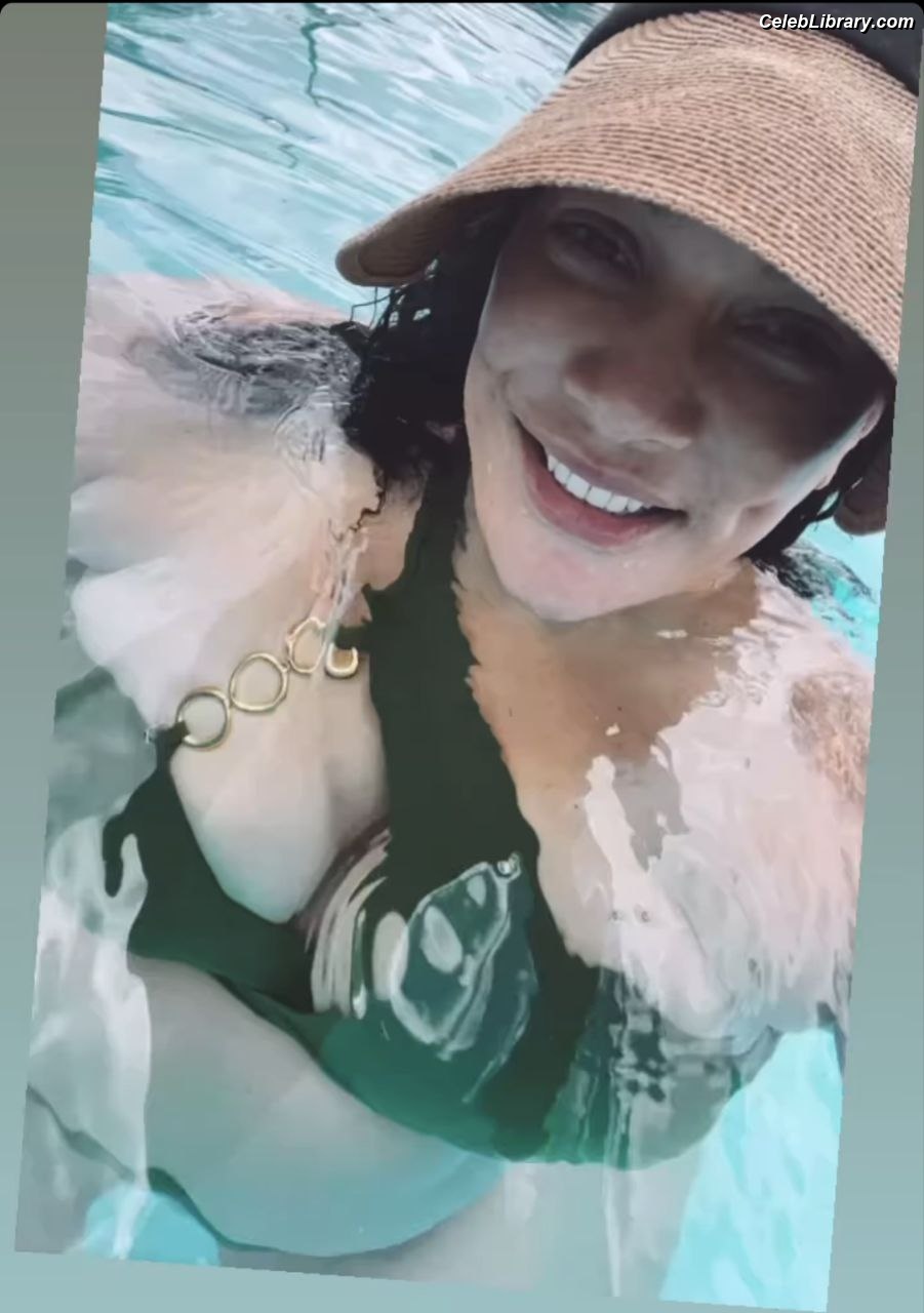 Nia Jax photo 17 of 522