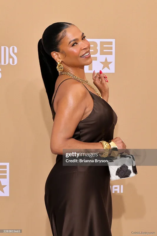 Nia Long photo 11 of 13