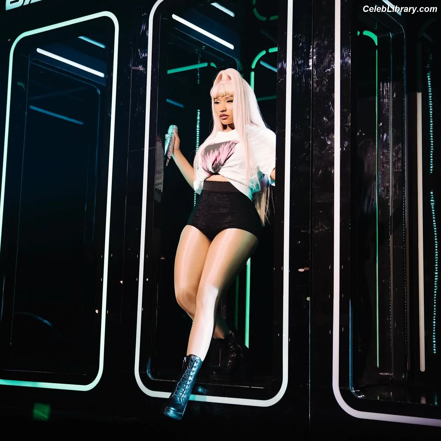 Nicki Minaj photo 15 of 1009