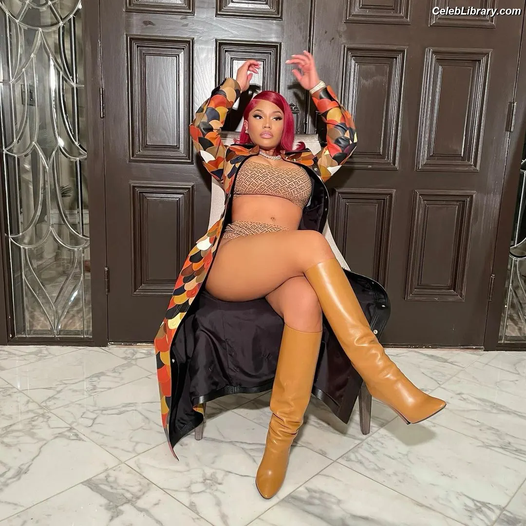 Nicki Minaj photo 15 of 1009