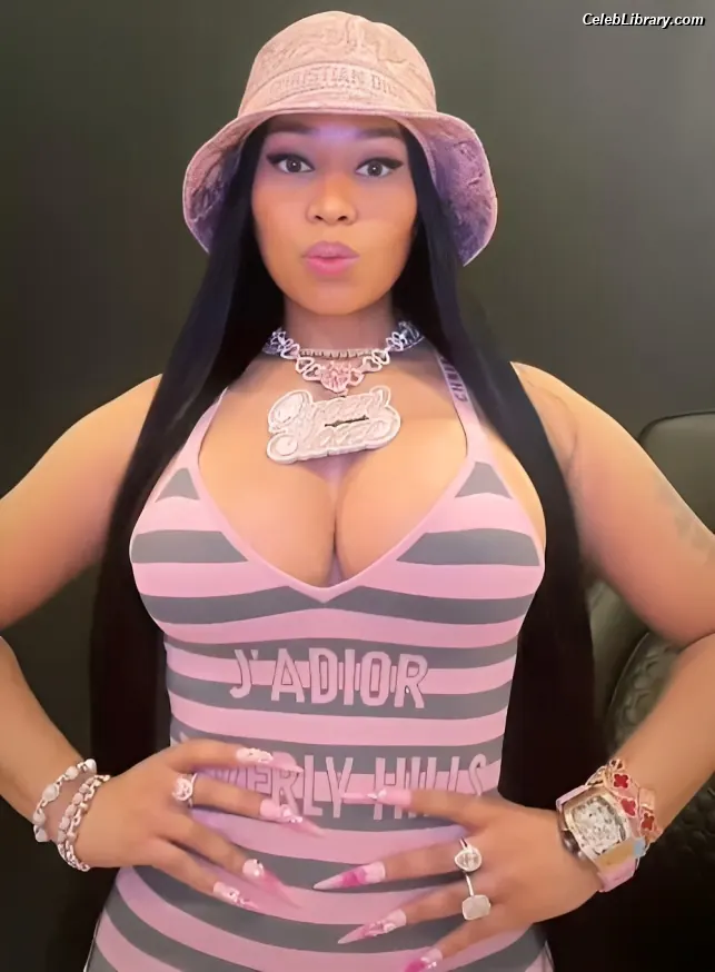 Nicki Minaj photo 24 of 1009